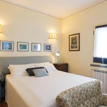Elena Villa Cortona