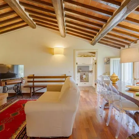 Elena Villa Cortona